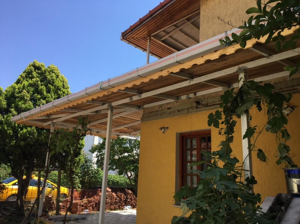 Ahşap ve Membran Kaplamalı Ev Önü Balkon Sundurma Çatı Projesi (Marmaraereğlisi/Tekirdağ) görsel 1