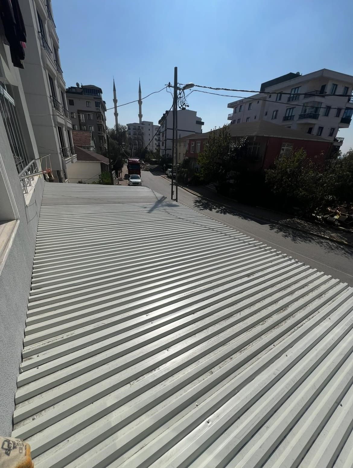 Sandviç Panel Garaj Sundurma Çatı Projesi (Çekmeköy/İstanbul) görsel 1
