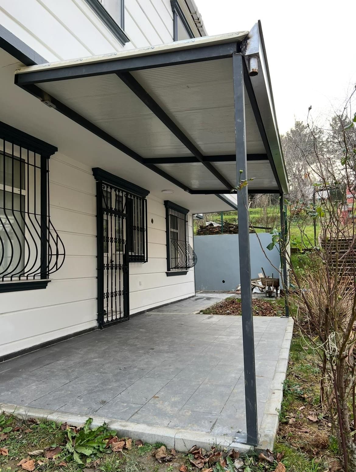 Kapı Üstü Sandviç Panel Sundurma Çatı Projesi (Çekmeköy/İstanbul)