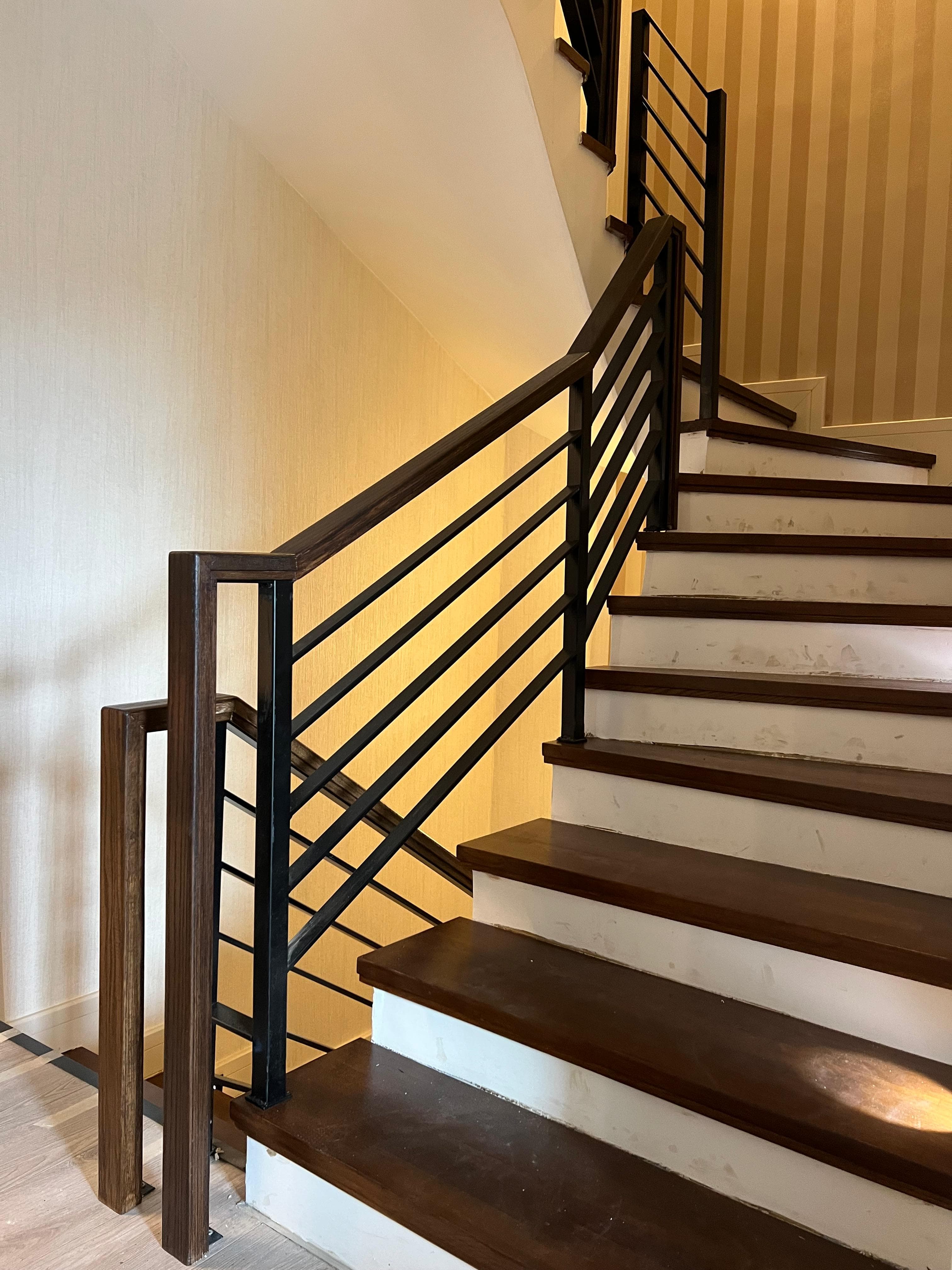 Emlak Konutları 3 Katlı Villa Merdiven Korkuluğu Projesi (Alemdağ/İstanbul) görsel 1
