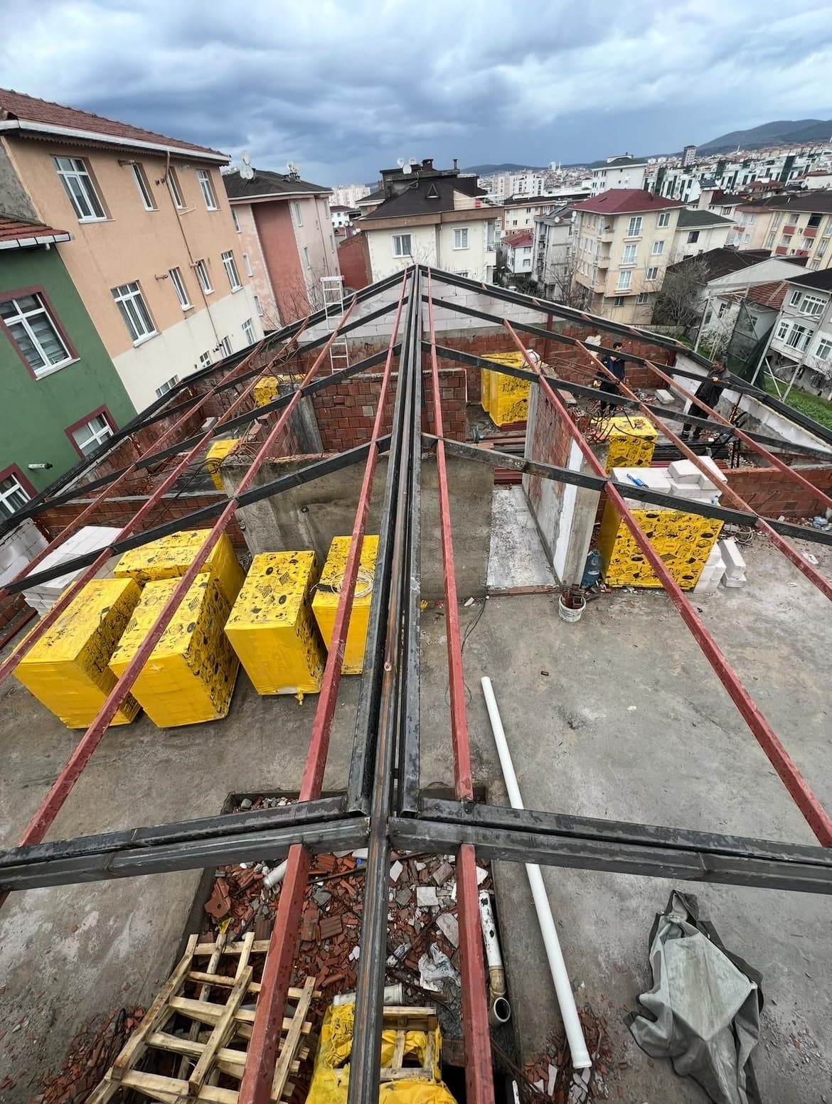 Menteşeli ve Hareketli Beşik Çatı Projesi (Ümraniye/İstanbul)