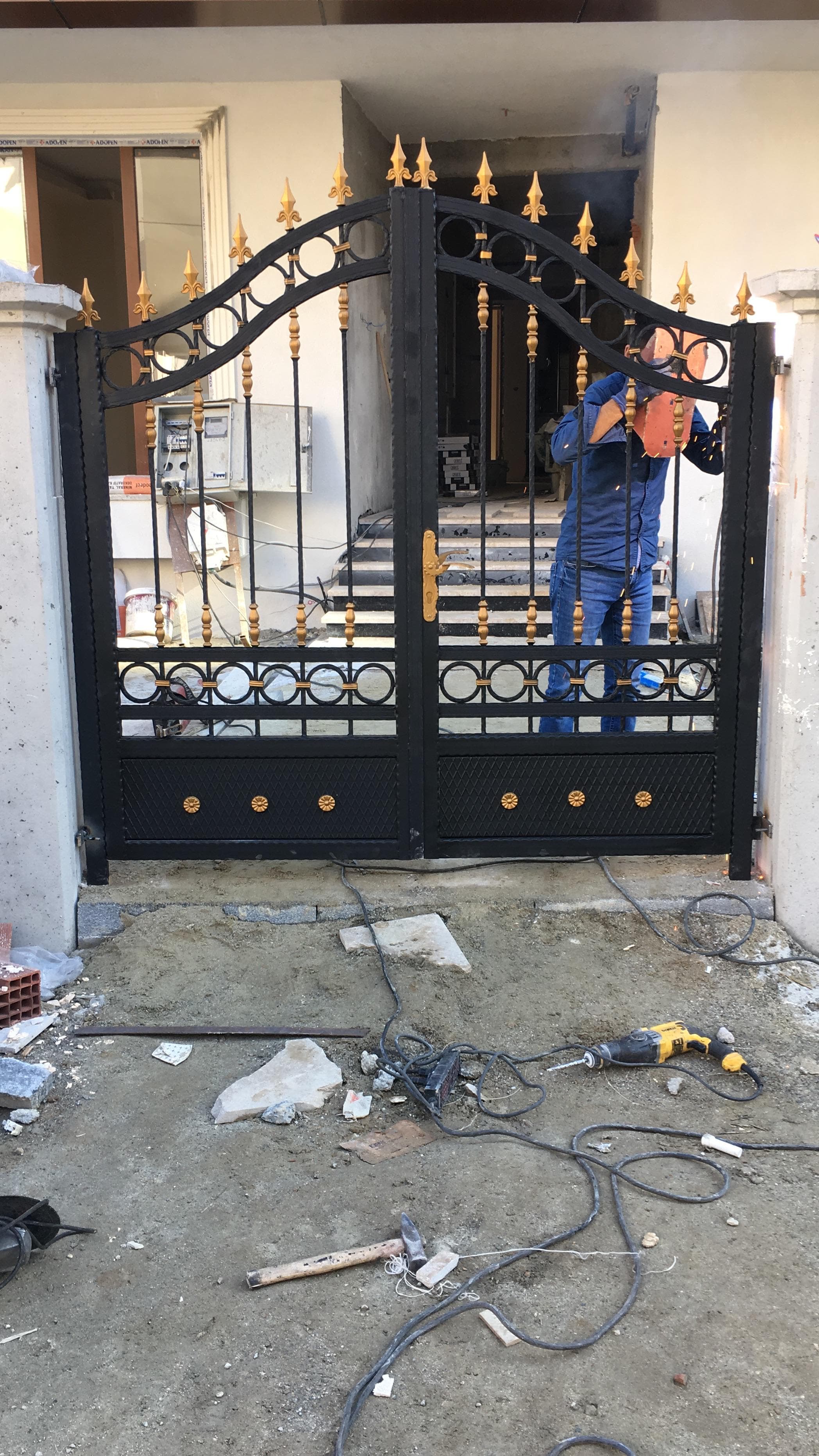 Özenle Seçilmiş Ferforje Motifli Bahçe Kapısı Projesi (Sultanbeyli/İstanbul)