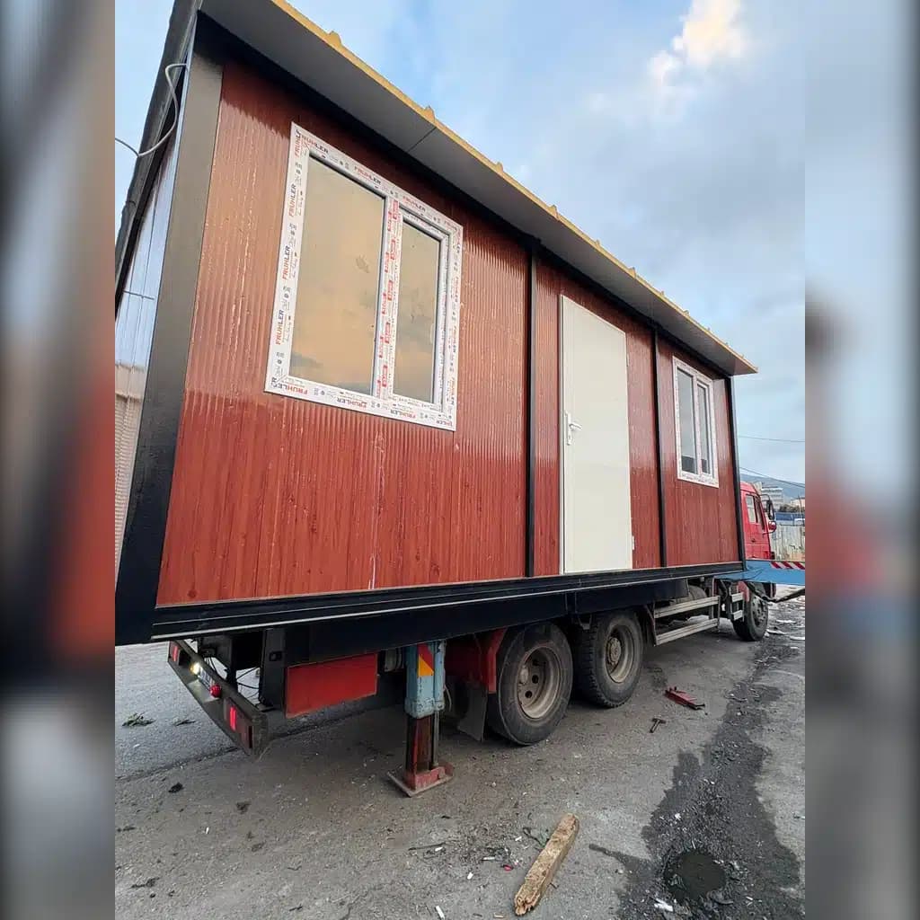 24m² Prefabrik KonteynerOfis Projesi thumbnail 4